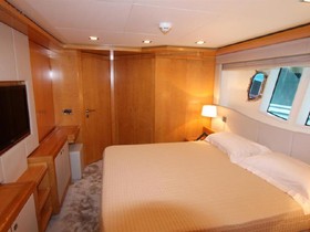 Vegyél 2011 Ferretti Yachts Custom Line 33 Navetta