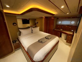 2002 Ferretti Yachts 680