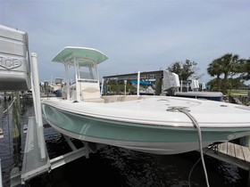 Robalo Boats R246 Cayman