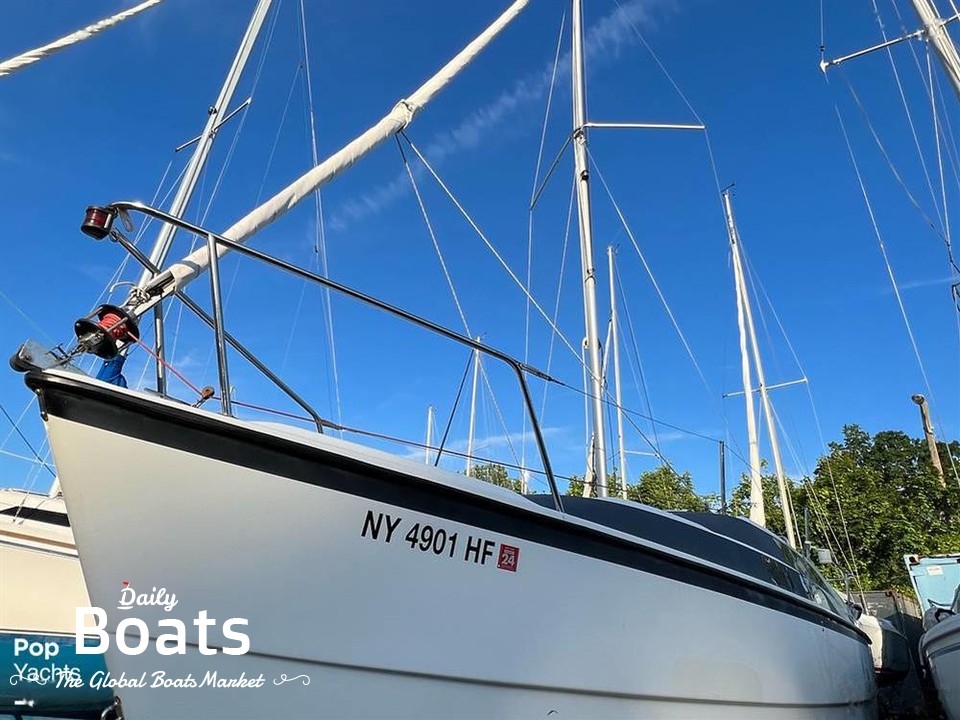 2010 MacGregor 26M for sale. View price, photos and Buy 2010 MacGregor