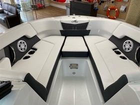 Купить 2022 Monterey Boats 220