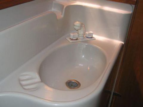 2004 Prout 34 in vendita