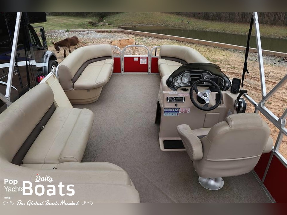 2017 Sun Tracker 20 Party Barge for sale. View price, photos and Buy