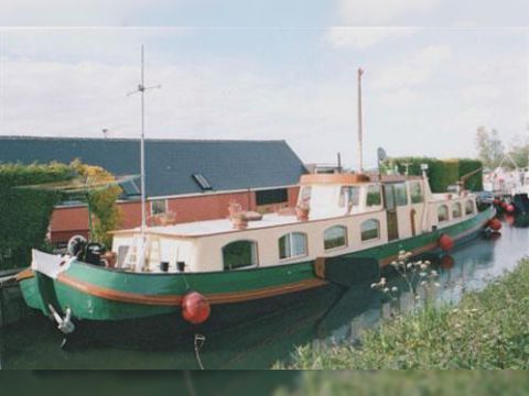 Dutch Tjalk Barge 83 (Reduced)