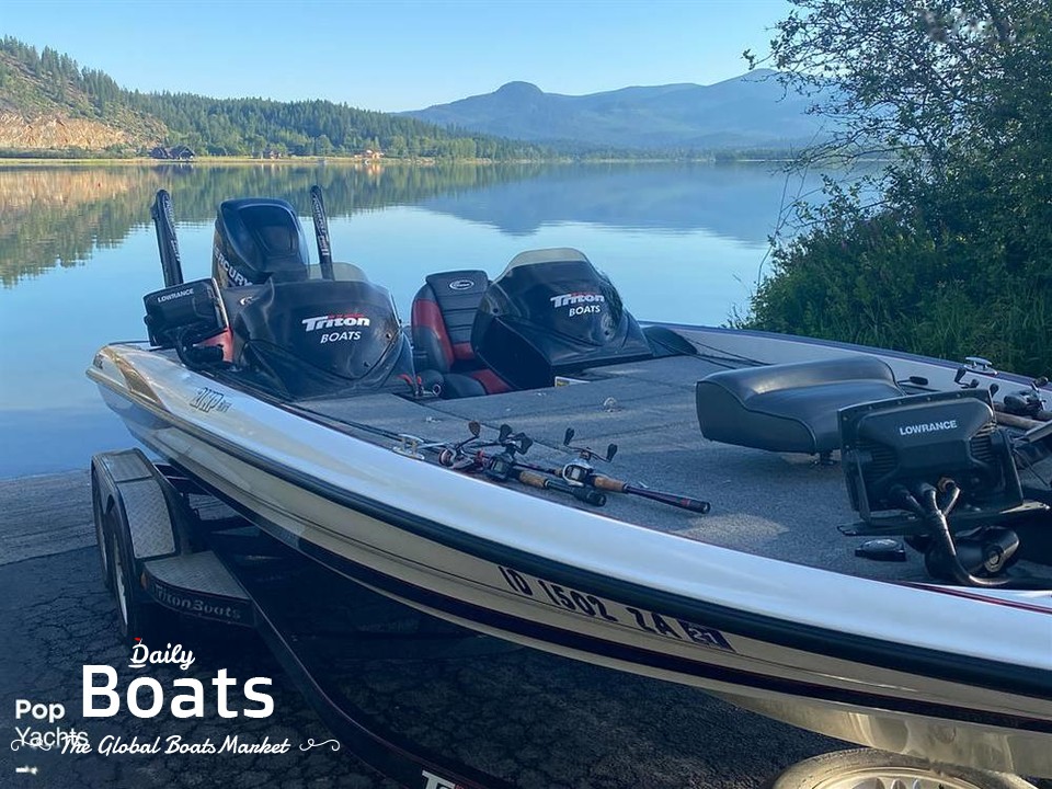 2012 Triton Boats 210 Dc Elite for sale. View price, photos and Buy