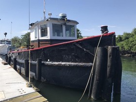 Commercial Boats 42′ X 14′ Single Screw Steel Tug / Workboat