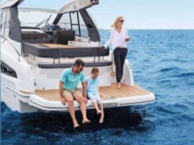 Buy 2020 Bavaria Yachts S33