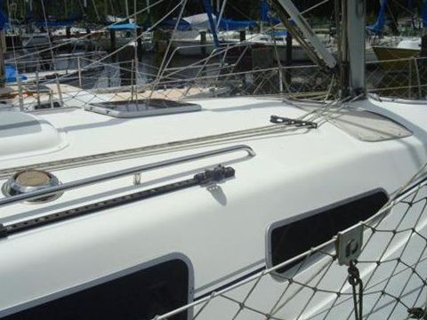 2005 Hunter 33