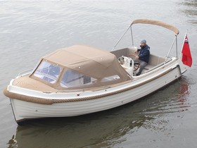 Koupit 2020 Interboat 820 Intender