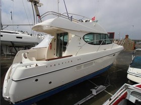 Prestige Yachts 320