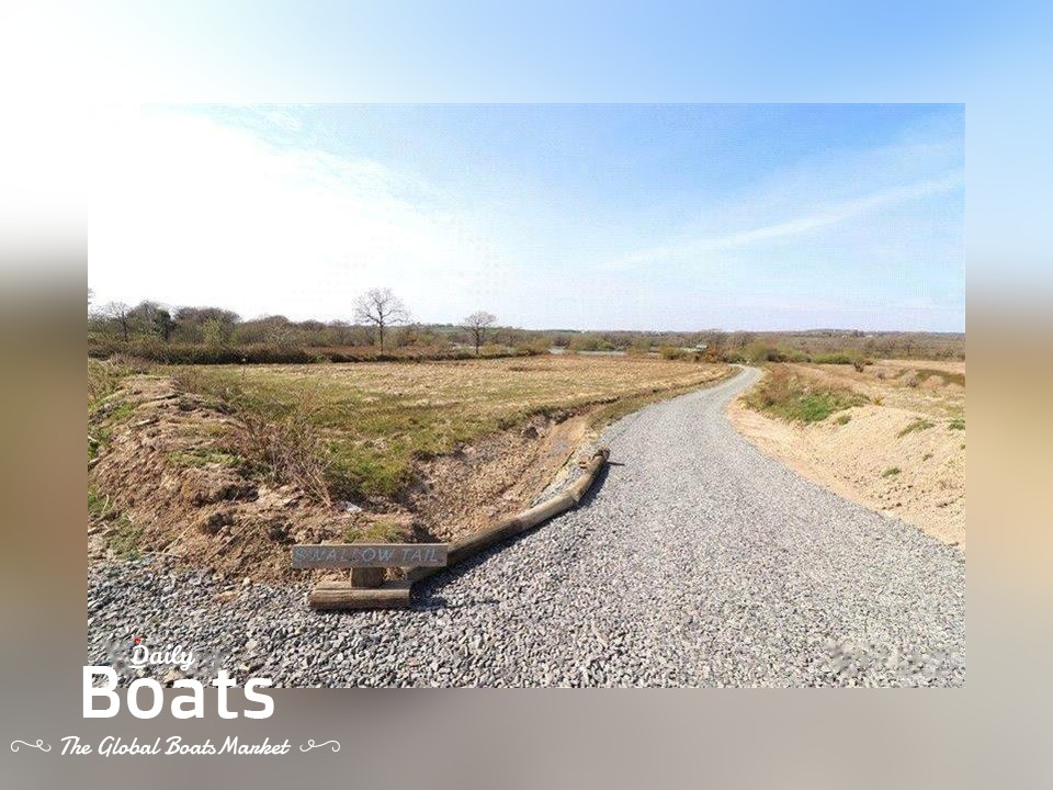 2006 Holsworthy Widebeam And Property for sale. View price, photos and