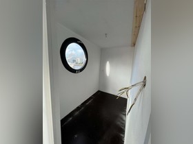 2022 Shogun Houseboat