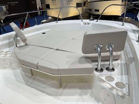 2023 Boston Whaler Boats 210 Outrage