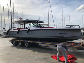 Kupić 2020 Axopar Boats 37 Sun-Top Brabus