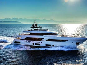 Ferretti Yachts Custom Line 37 Navetta