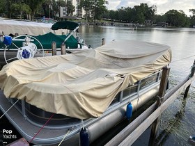2022 Sun Tracker 18 Party Barge