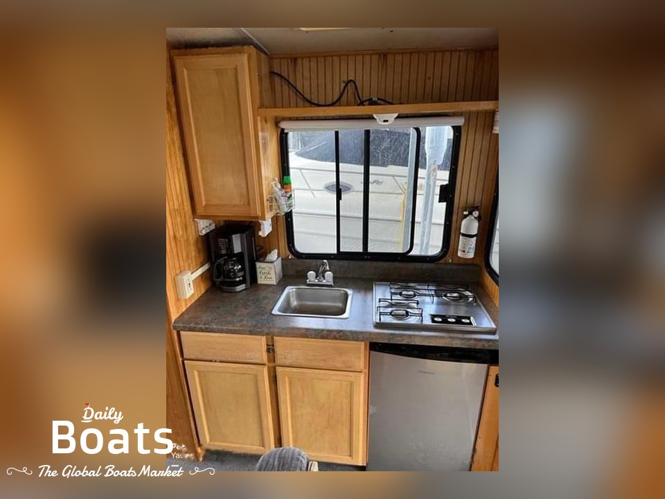 2003 Party Camper 32 for sale. View price, photos and Buy 2003 Party