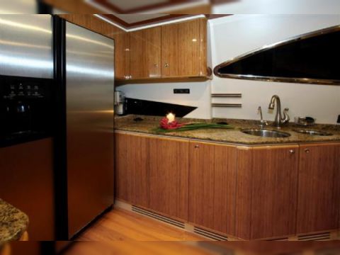 Buy 2005 Ferretti 760
