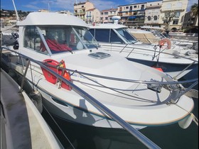 Bénéteau Boats Antares 700
