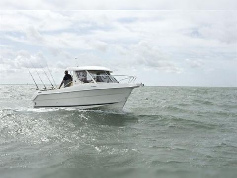 2013 Arvor 230