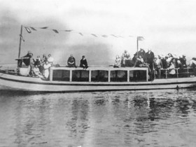 1913 Custom Salon Rondvaartboot 50 Pass for sale