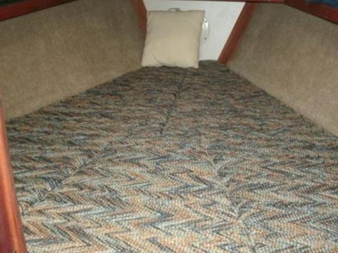 1981 Hunter 33