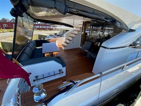 2011 Princess Yachts 72 til salg
