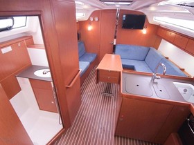 2015 Bavaria Yachts 37 Cruiser za prodaju