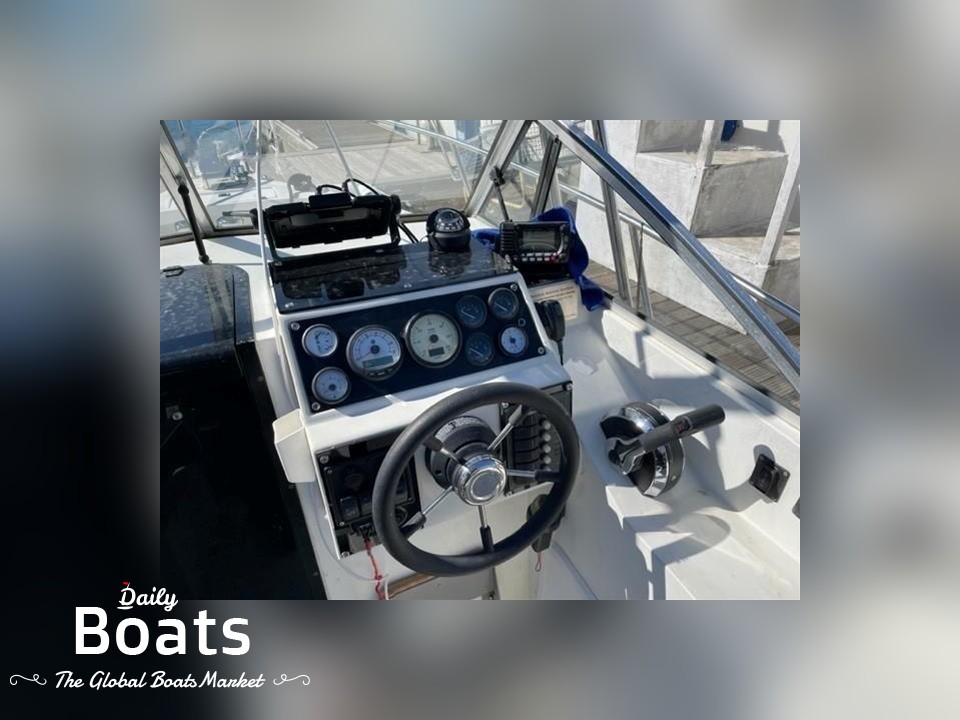 1992 Celebrity 2300 Fish Hawk for sale. View price, photos and Buy 1992