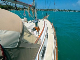 1988 Island Packet Yachts 27