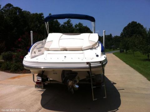 Купити 2008 Rinker 246