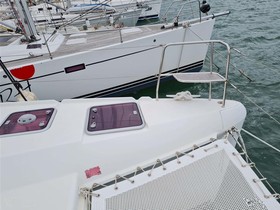 2010 Lagoon Catamarans 421