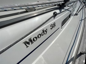 Kupiti 2001 Moody Yachts 38