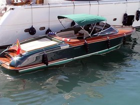 Riva Yacht Aquariva