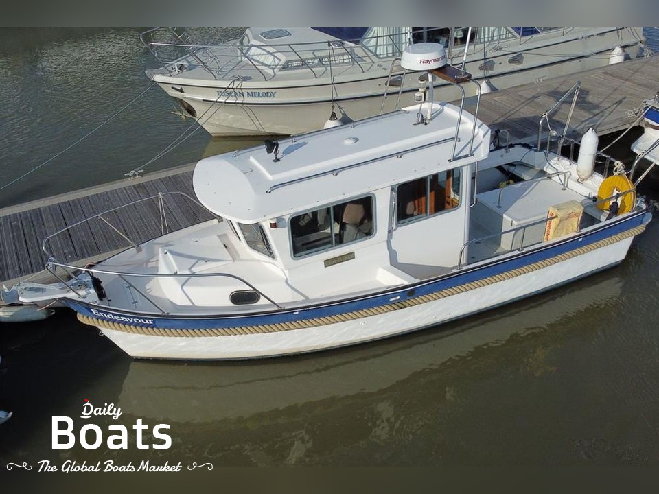 1998 Hardy Motor Boats 24 Fast Fisher for sale. View price, photos and