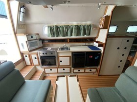 2001 Albin Yachts