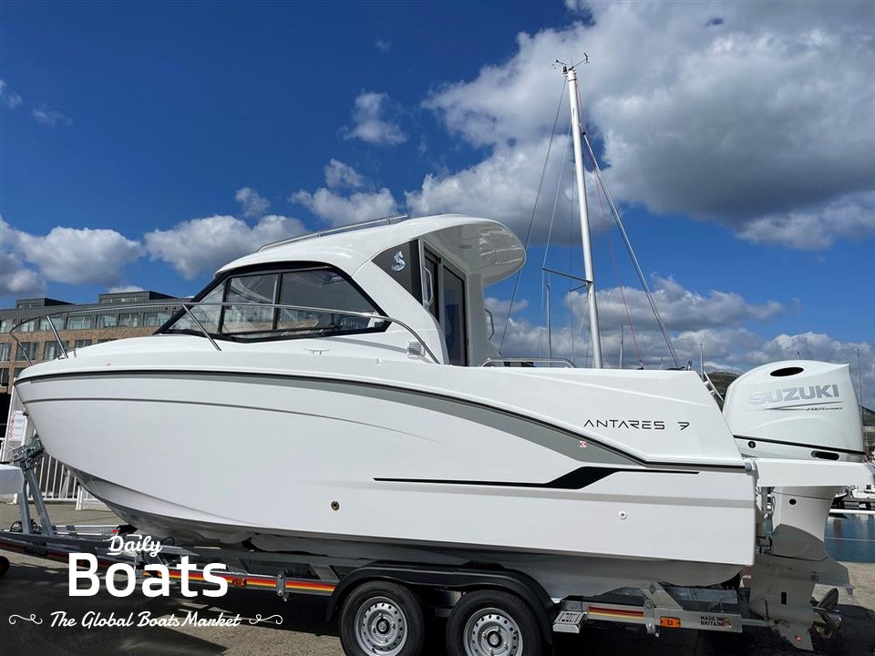 Beneteau antares. Beneteau antares. 1. Beneteau antares. Катер beneteau antares 11.