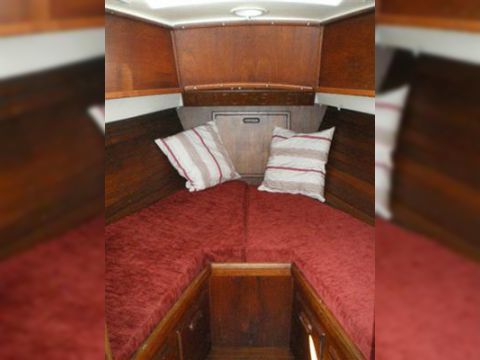 1976 Cape Dory 40