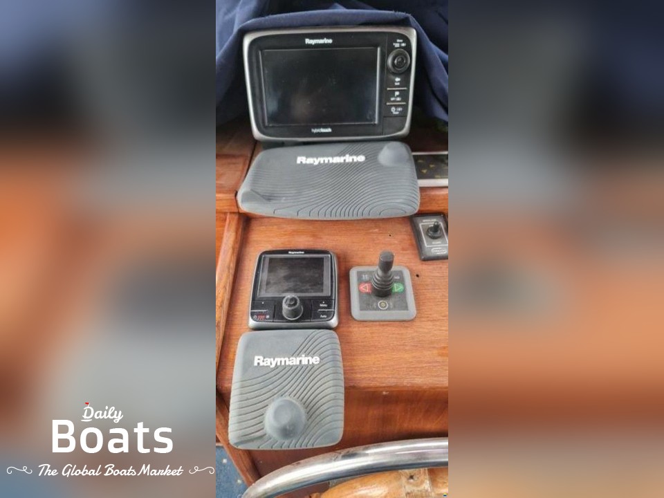 1982 Nauticat 33 на продажу. Посмотреть цену, фотографии и Купить 1982 ...