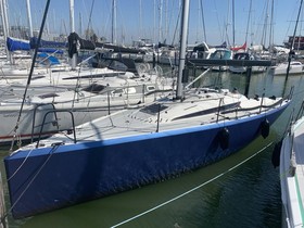 Köpa 2017 Italia Yachts 9.98 Fuoriserie