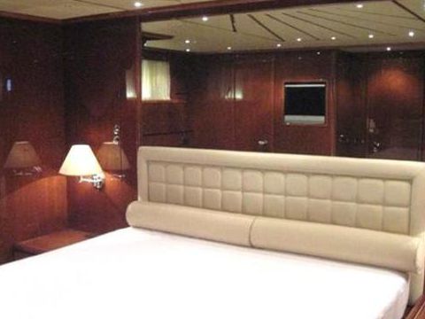 2007 Falcon 102 in vendita
