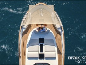 2022 Monachus 70 Fly
