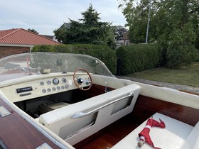 Αγοράστε 1976 Riva Maghoni V8