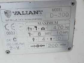 2003 Valiant Dynamic 300