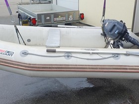2003 Valiant Dynamic 300