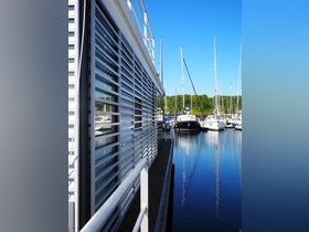 Buy 2015 Floating 44