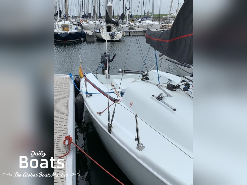 1997 British Hunter Boats 707 for sale. View price, photos and Buy 1997