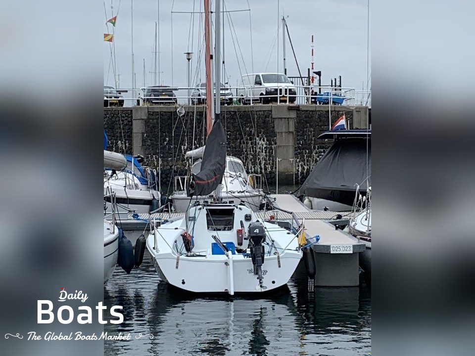 1997 British Hunter Boats 707 for sale. View price, photos and Buy 1997