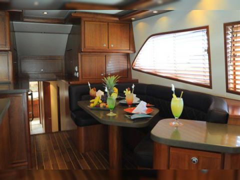2009 Bertram 630