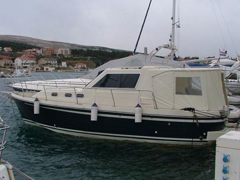 Sas Vektor Adria 1002